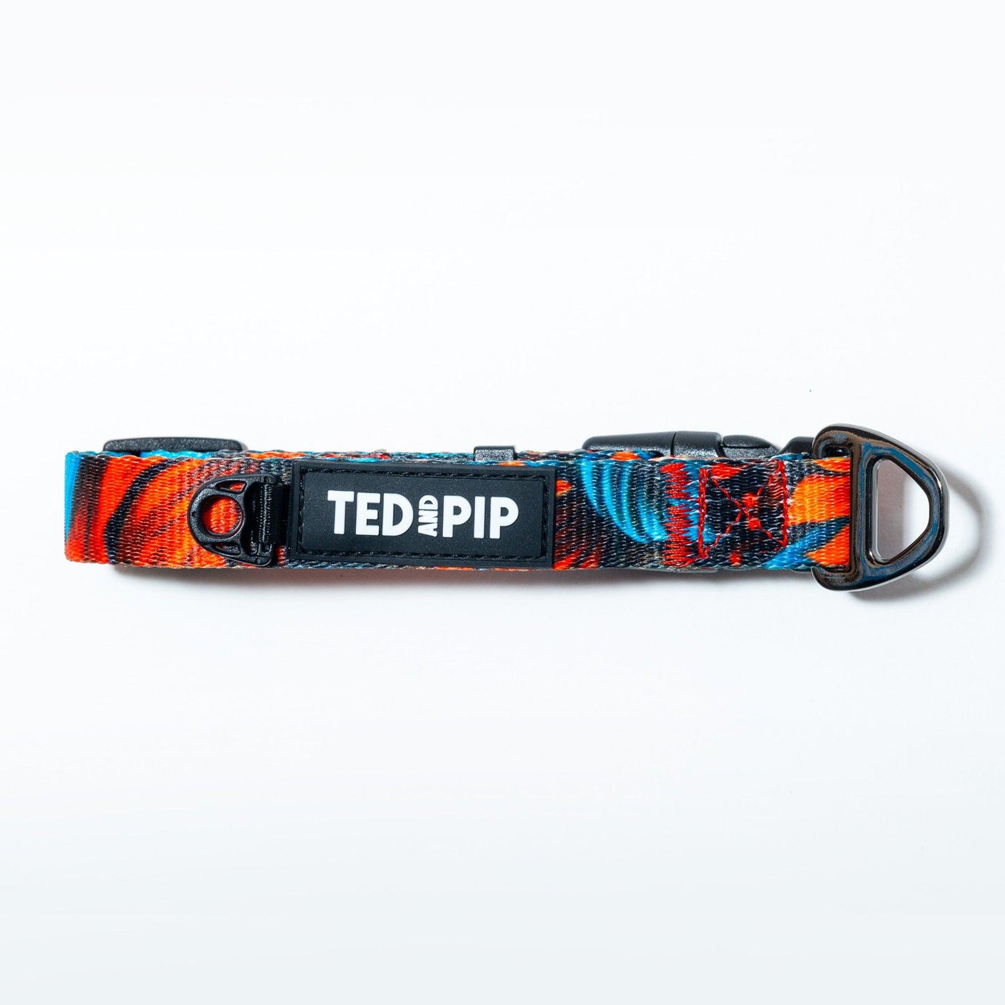 Scarlet Lily - Stylish Dog Collar - Ted & Pip - Stylish Premium Dogwear